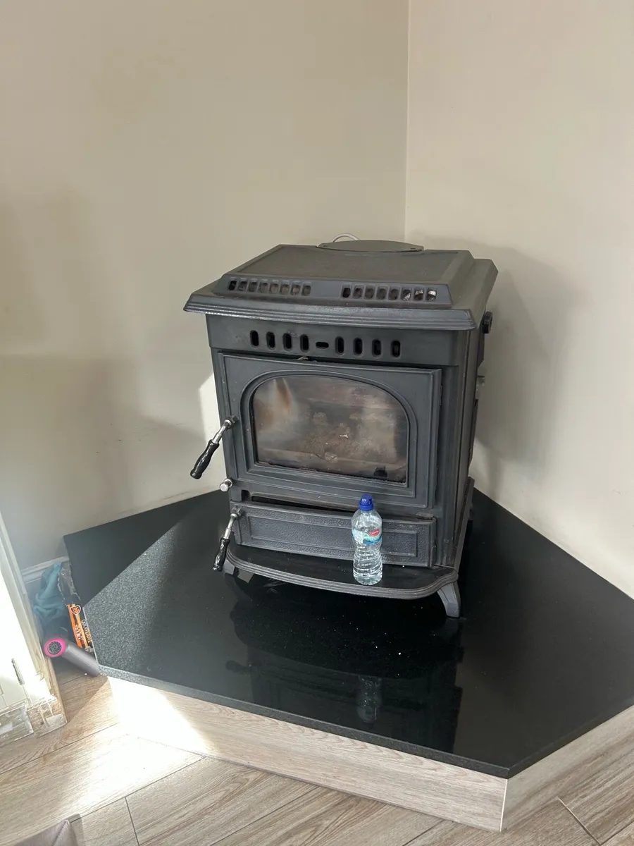 Stove with back boiler - Image 4