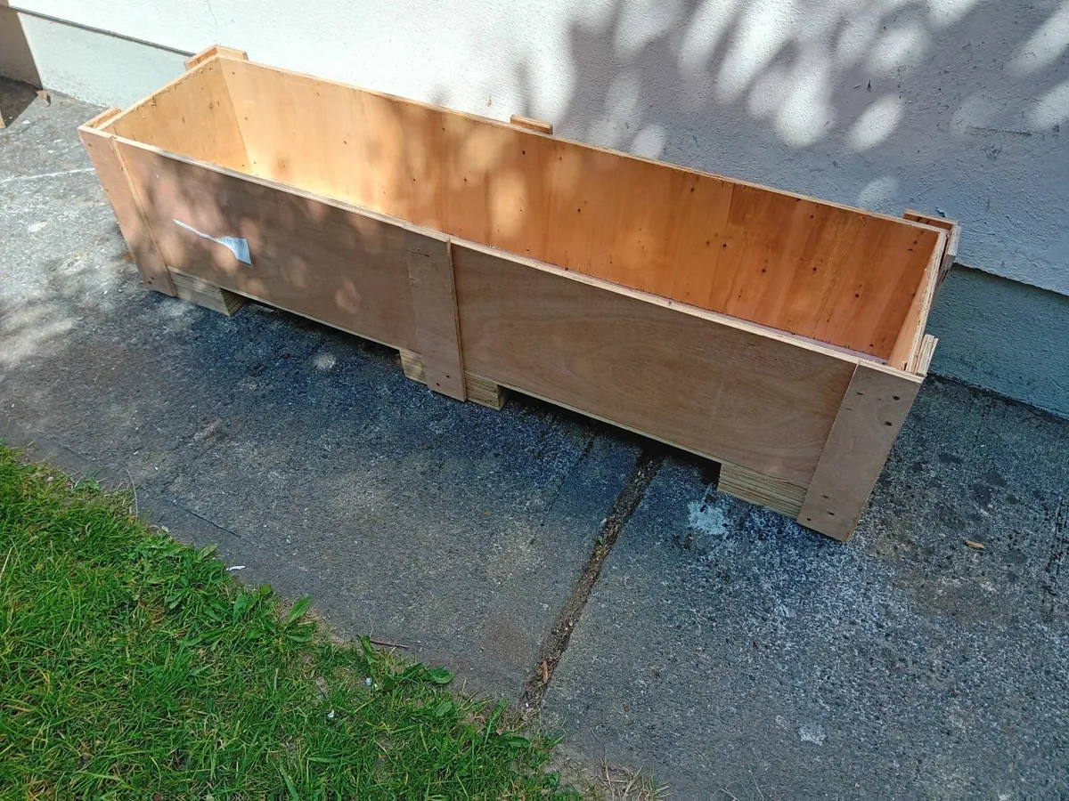 Wooden box /planter