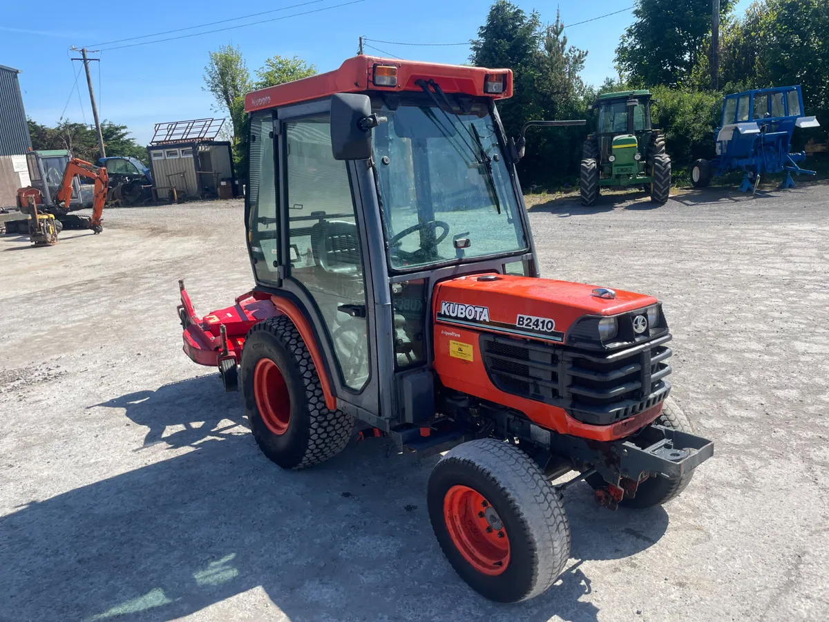 Kubota B2410 Tractor and Mower - Image 2