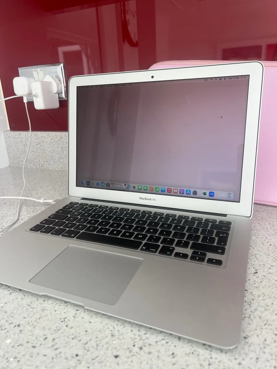 Laptop - Image 1