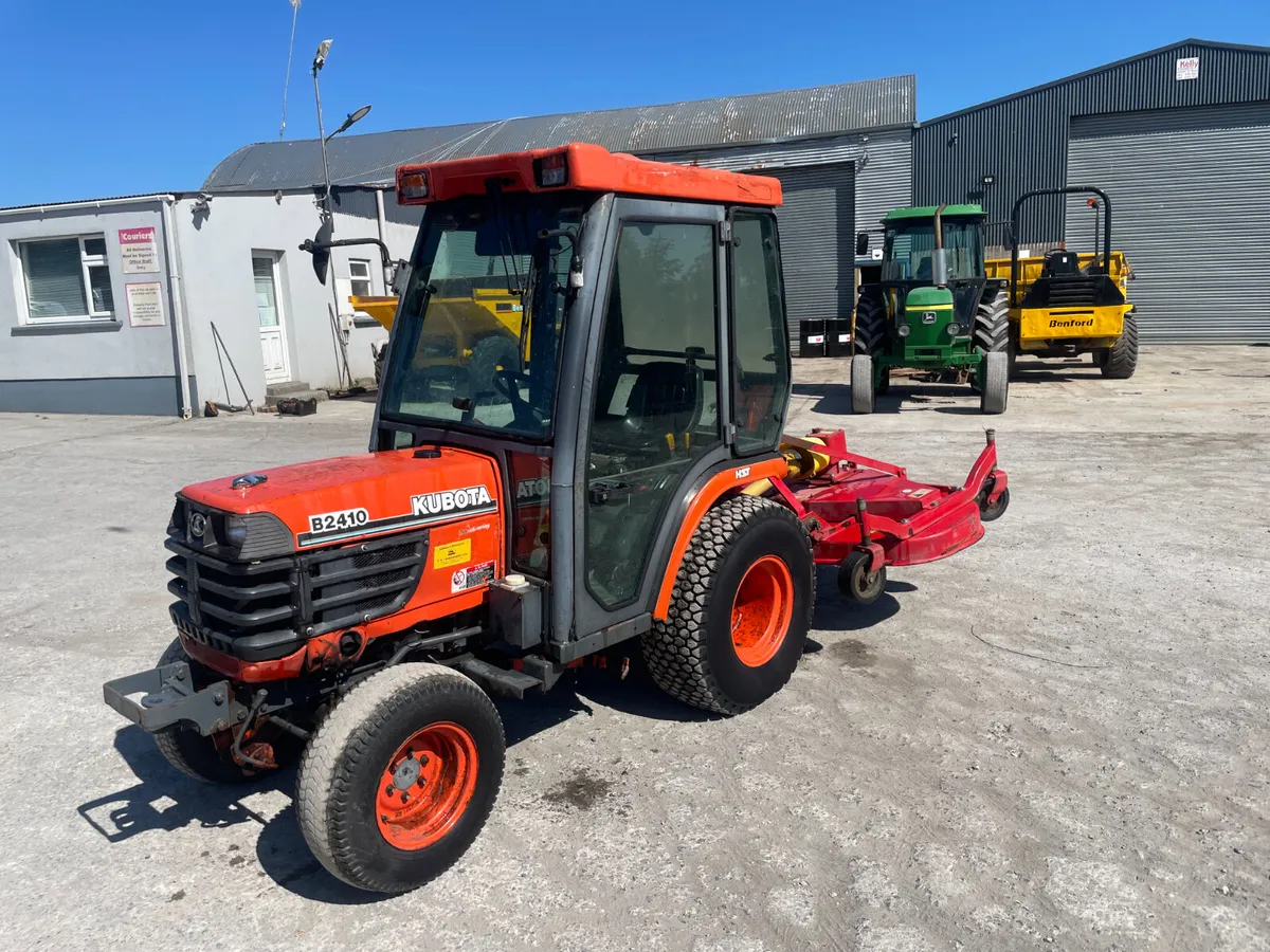 Kubota B2410 Tractor and Mower - Image 4