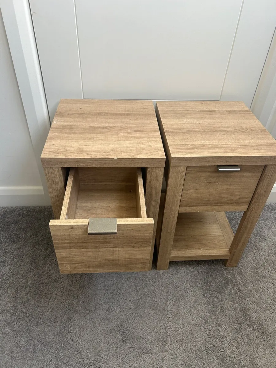 2x bedside lockers - Image 2