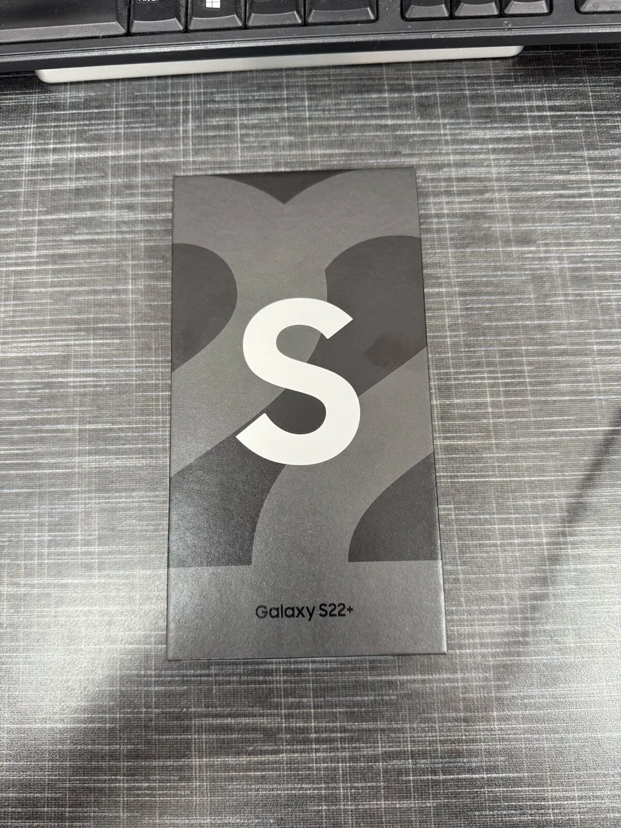 Samsung Galaxy S22 +. (128gb) 1 year warranty - Image 1
