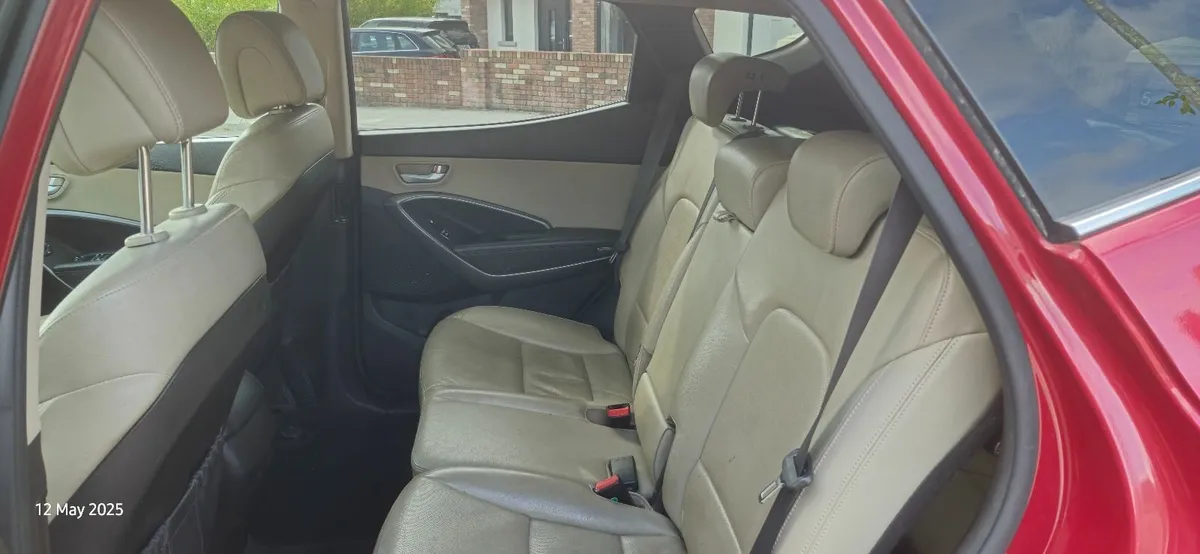 Hyundai Santa Fe 2017 - Image 4