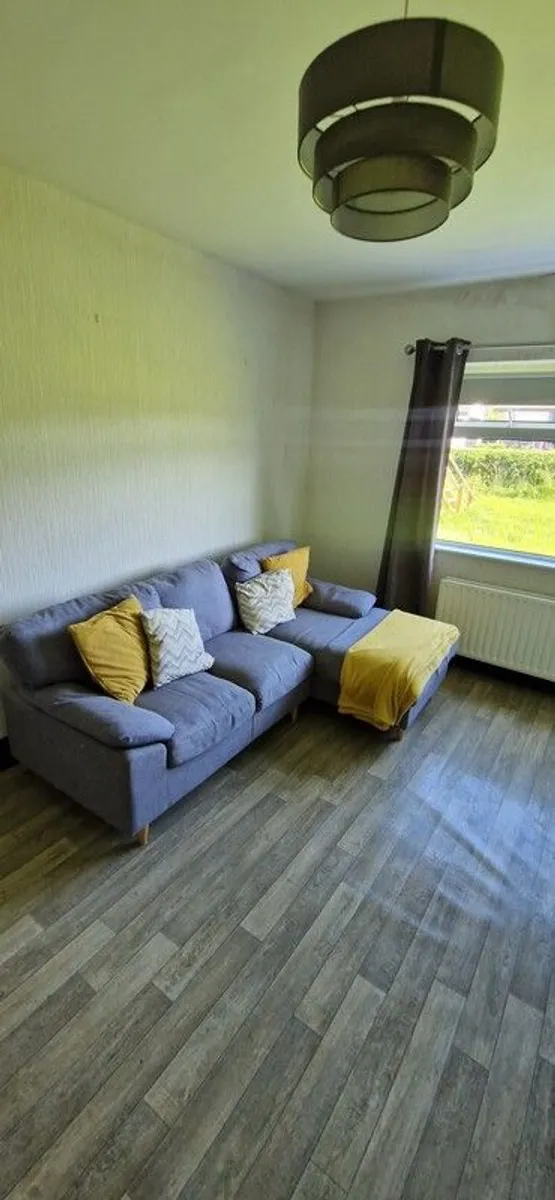 grey chaise longue sofa - Image 1