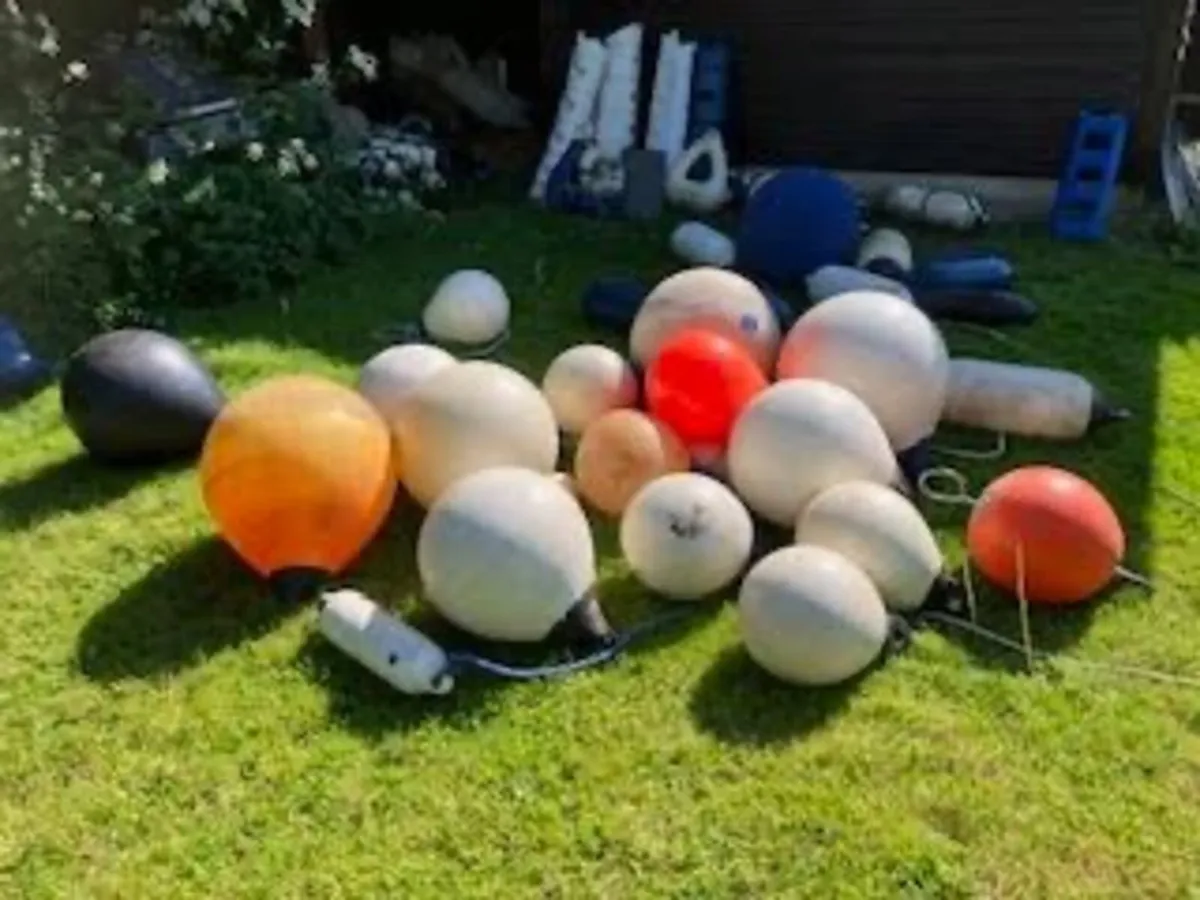 BUOYS MARKER BUOYS MOORING BUOYS VARIOUS SIZES - Image 3