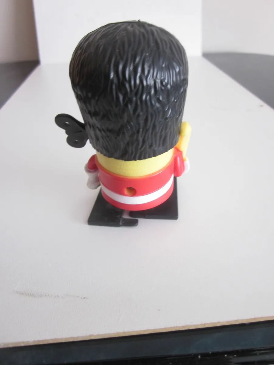 Mc Donald's Happy Meal Toys Royal Guard Minion Fig - Image 3