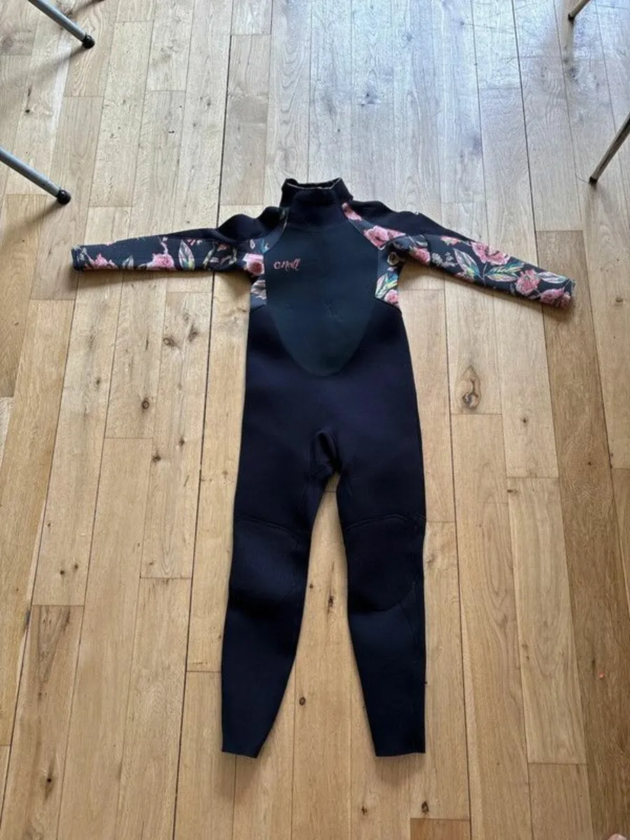 O'Neil Epic 3:2 wetsuit - Size 8 Year olds 128cm - Image 1