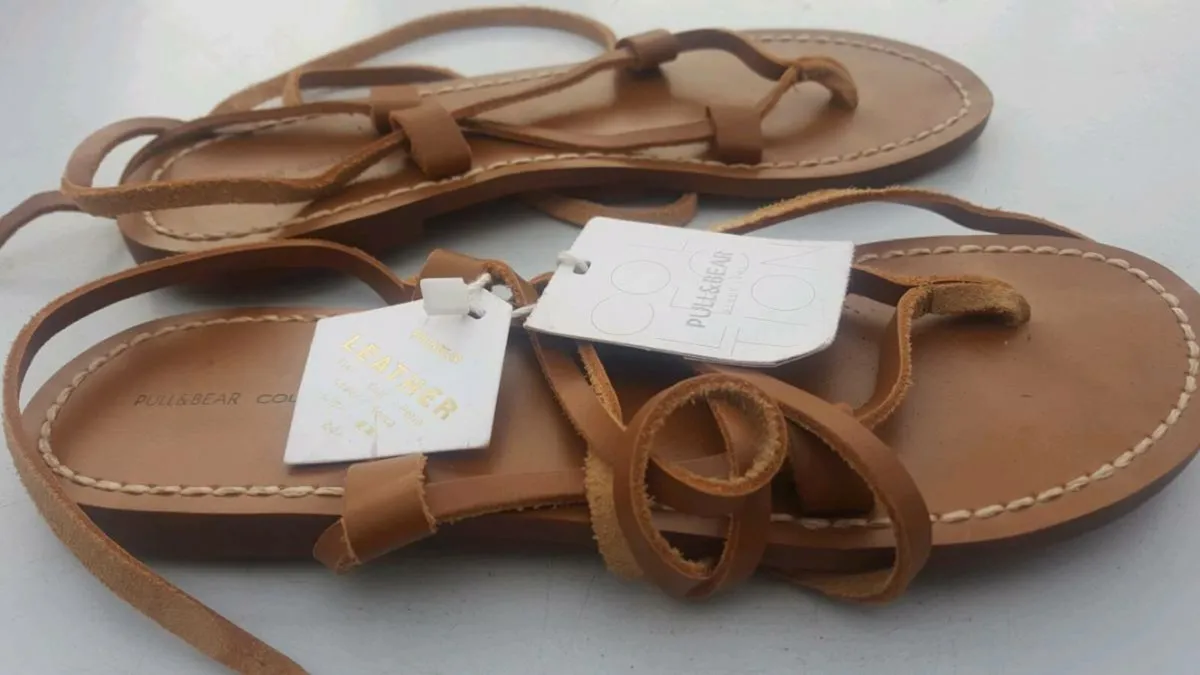 NEW Sandals 4/37 - Image 1