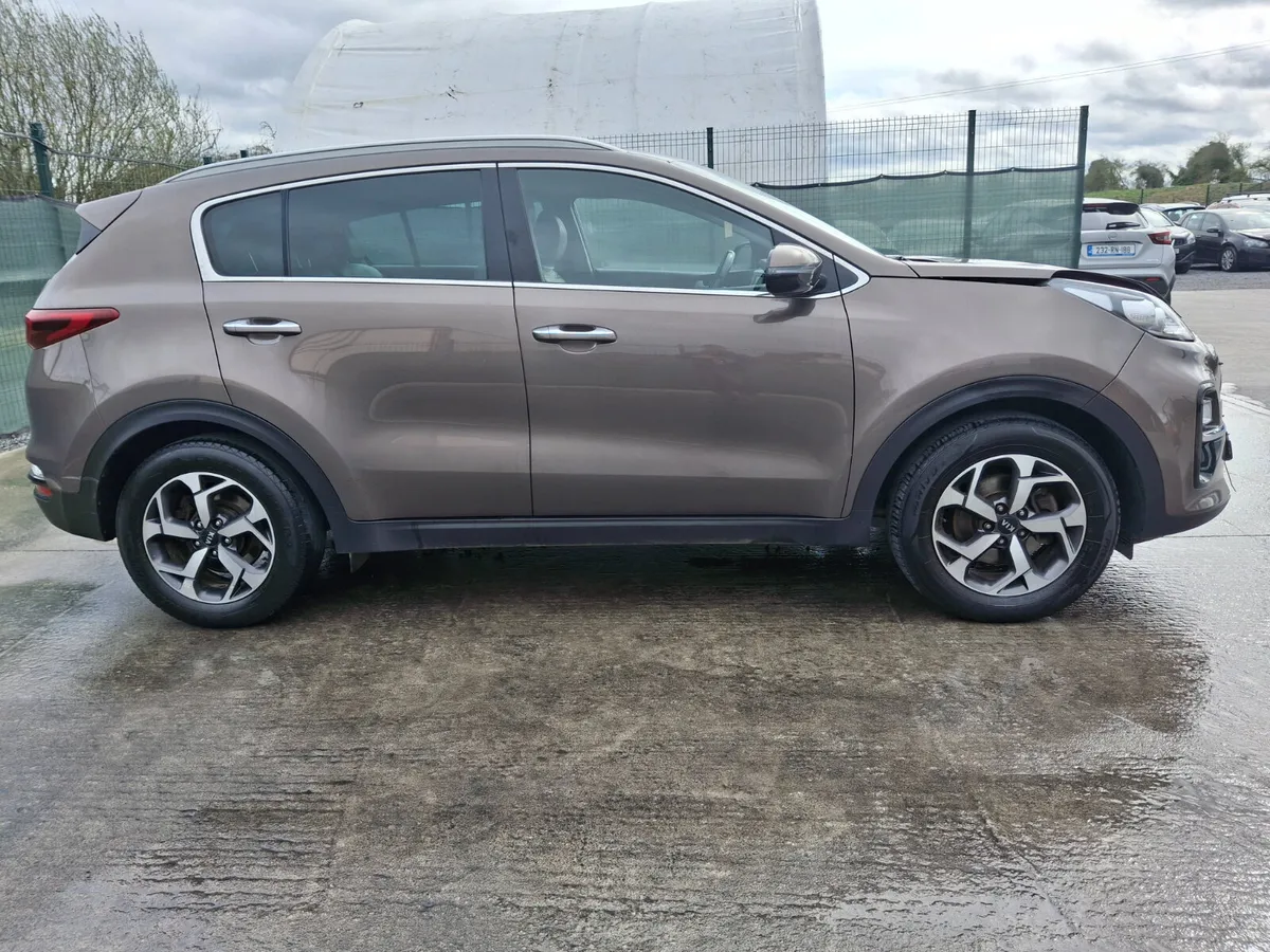 2019 Kia Sportage Light Damage - Image 3