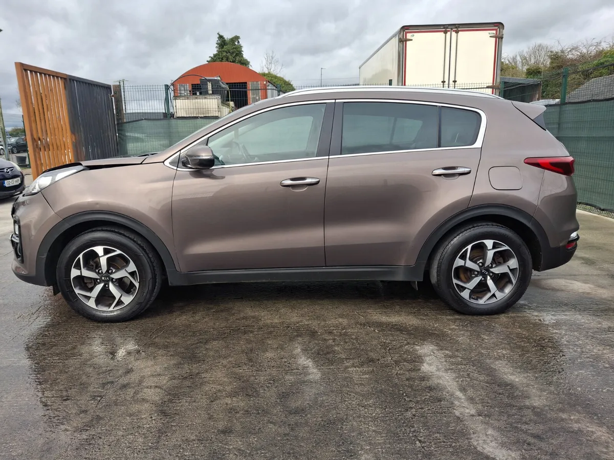 2019 Kia Sportage Light Damage - Image 4