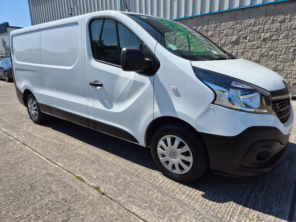 Renault Trafic 2021 test & tax 2026 - Image 1
