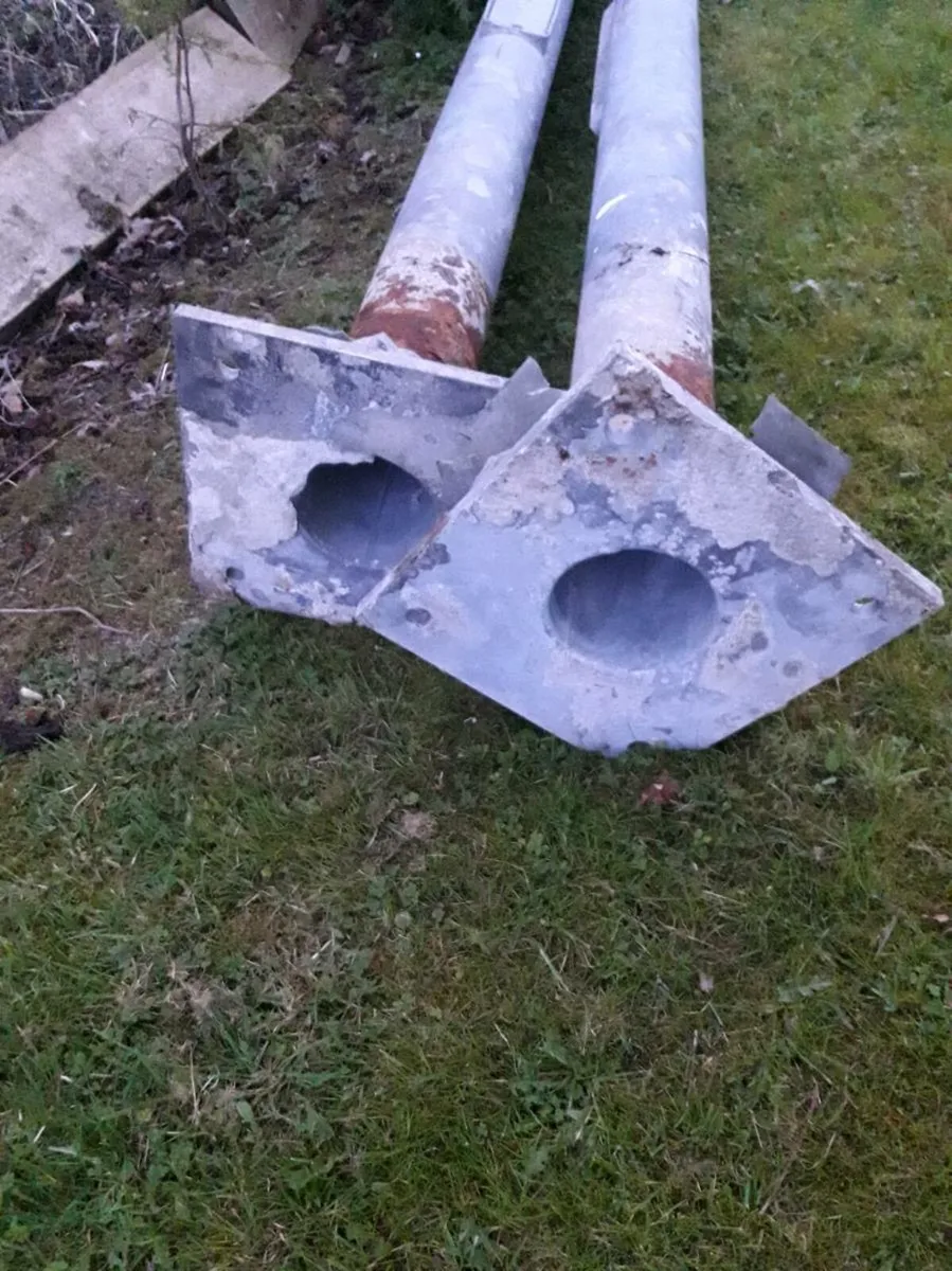 Steel lighting poles - Image 2