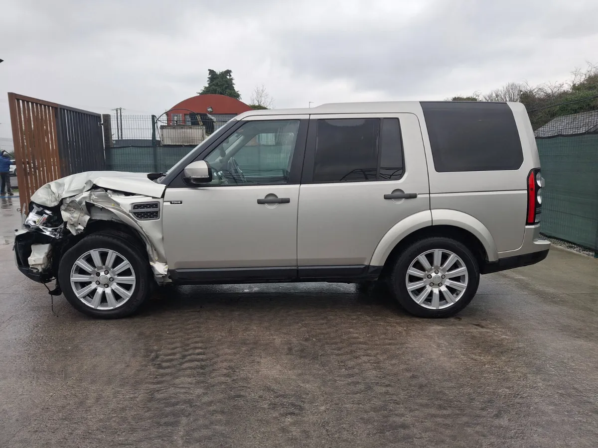2015 Discovery  Crew Cab  Automatic - Image 4