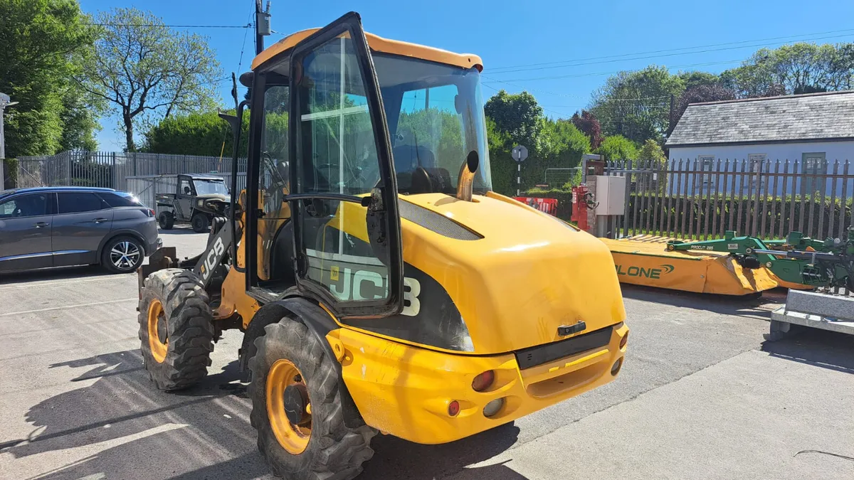 JCB 406 loader 2013 - Image 2