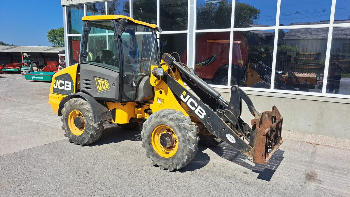 JCB 406 loader 2013 - Image 3