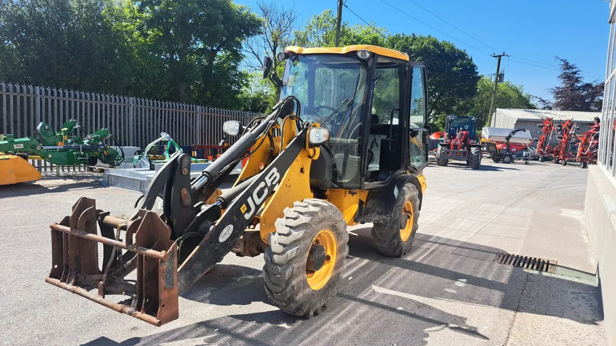 JCB 406 loader 2013 - Image 1