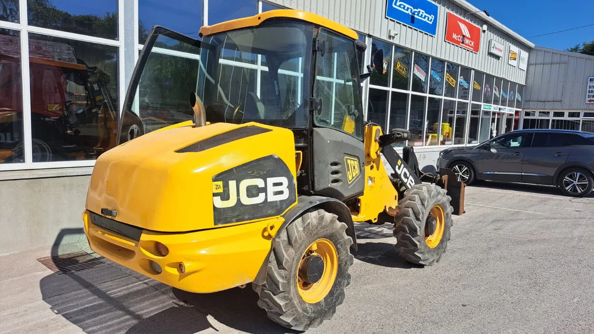JCB 406 loader 2013 - Image 4