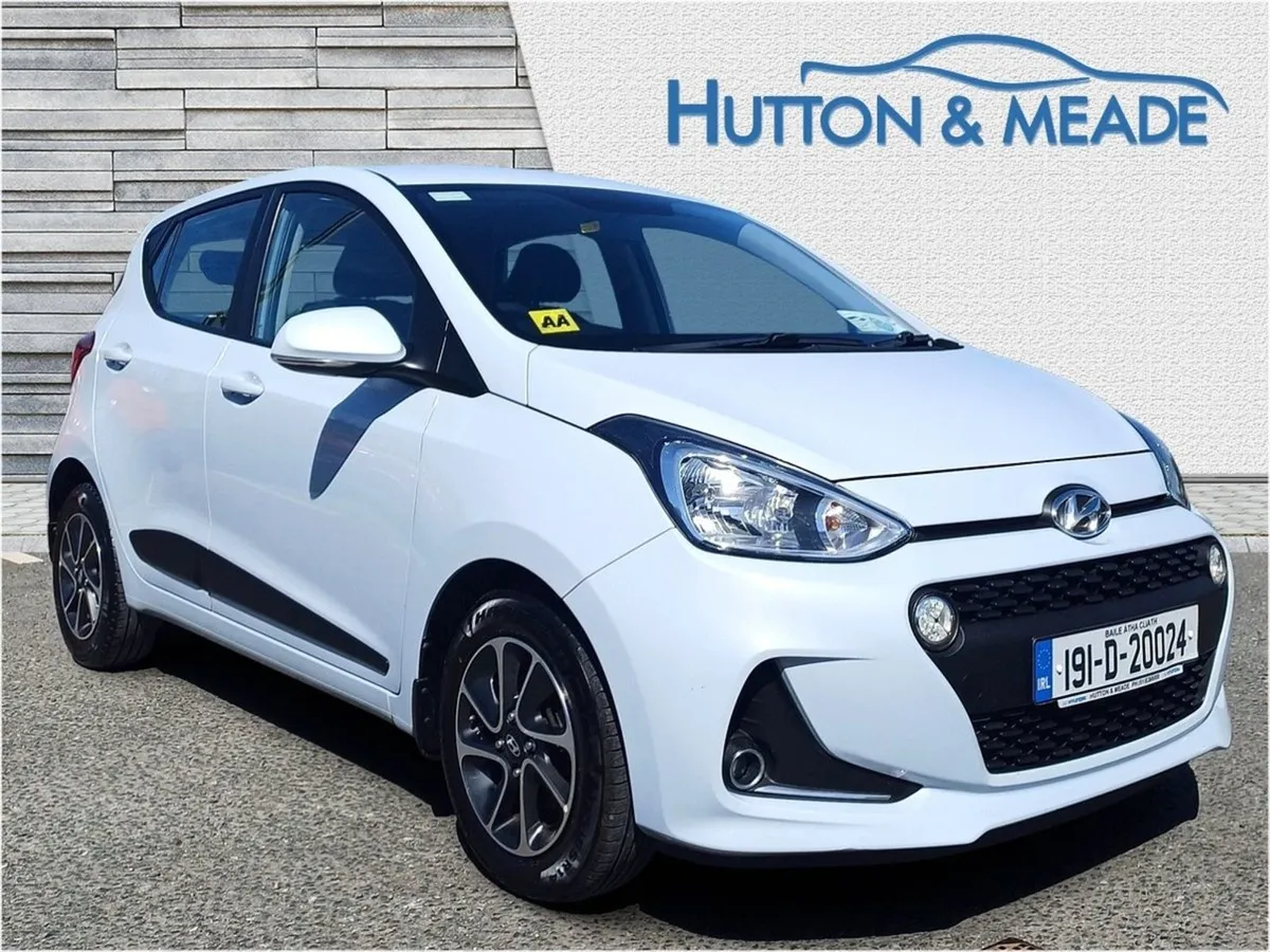 Hyundai i10 Delux 1.0 Petrol 5dr - Image 1