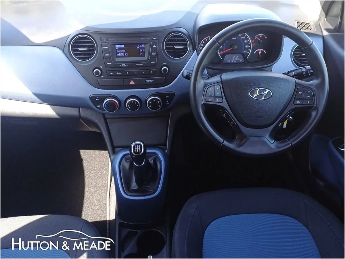 Hyundai i10 Delux 1.0 Petrol 5dr - Image 4