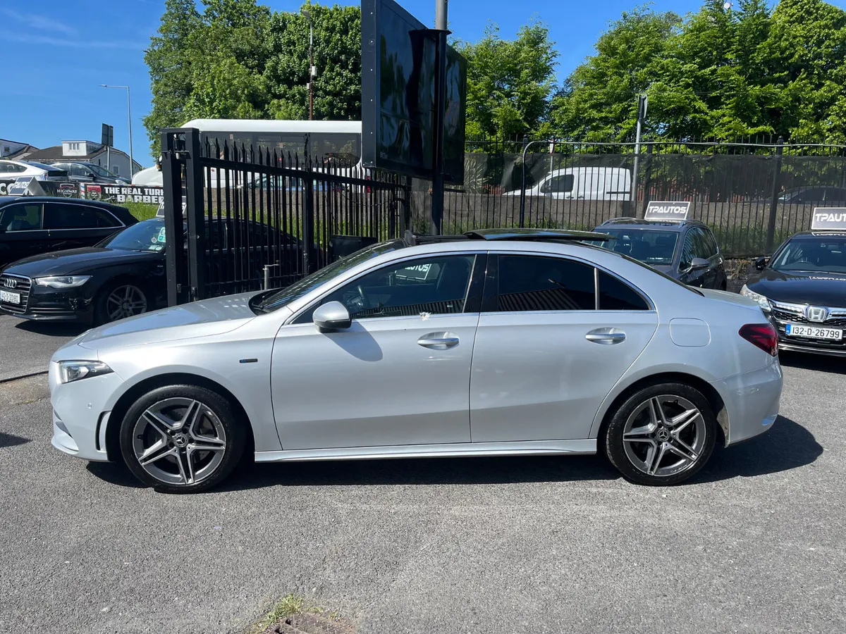 2021 MERCEDES A250E AMG PREMIUM PLUS *PAN ROOF* - Image 3