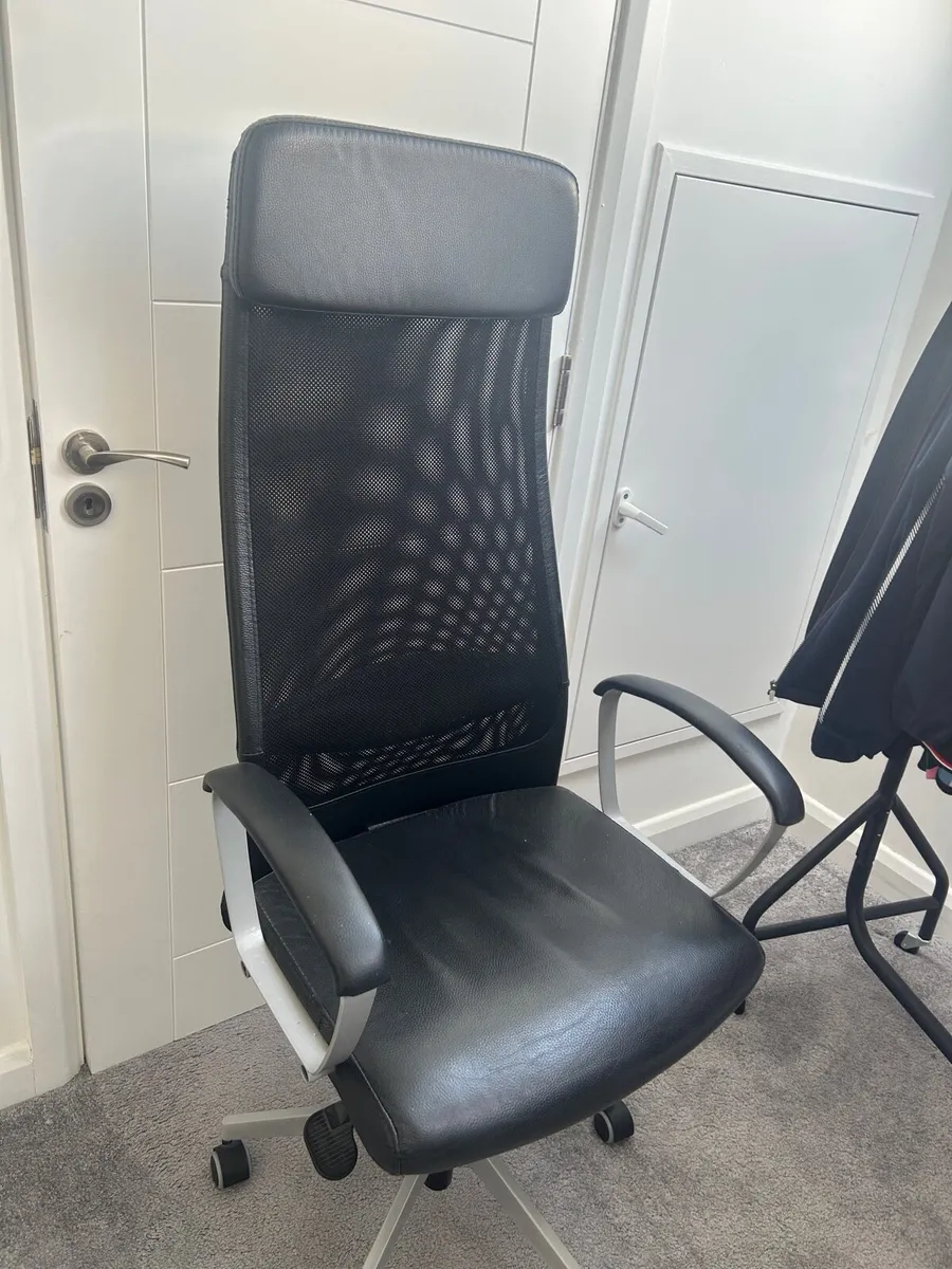 Office chair - Image 2