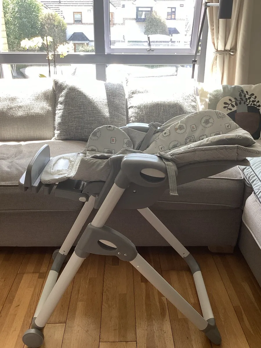 Joie Mimzy recline high chair 2in1 - Image 2