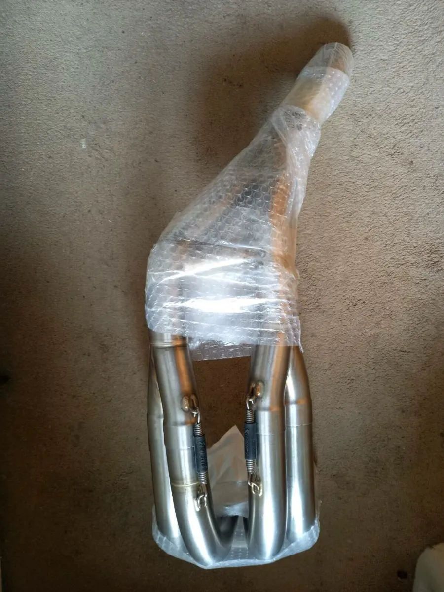 Akrapovic S1000rr exhaust - Image 4