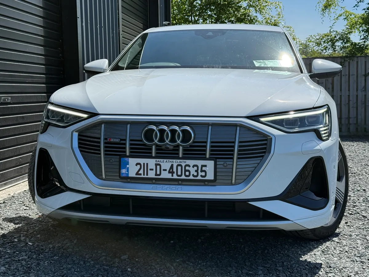 211 Audi E-tron 55 S-line Quattro - Image 2