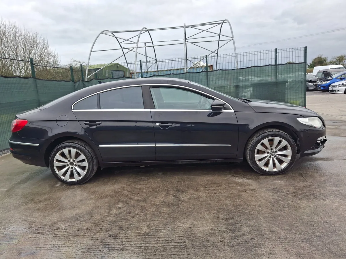 2011 Volkswagen Passat CC  2.0 TDI - Image 4
