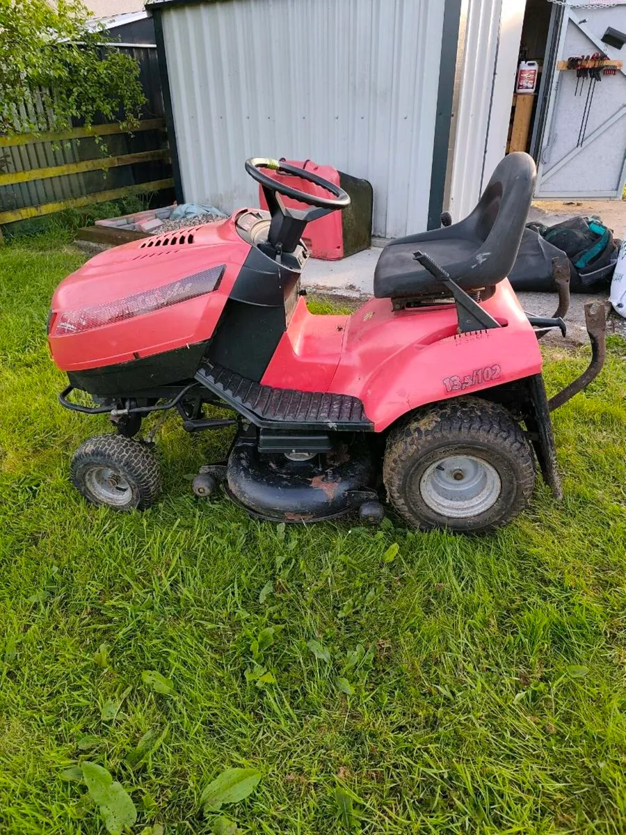 Castlegarden Ride On Lawnmower - Image 1