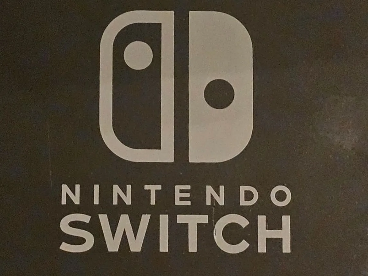 Nintendo Switch - Image 2