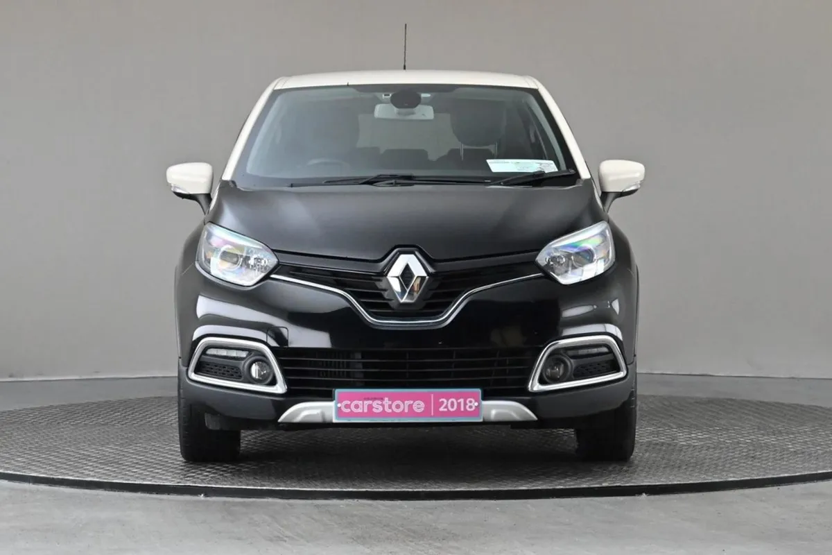 Renault Captur 1.5 DCi 90bhp 5spd Signature 2tone - Image 2