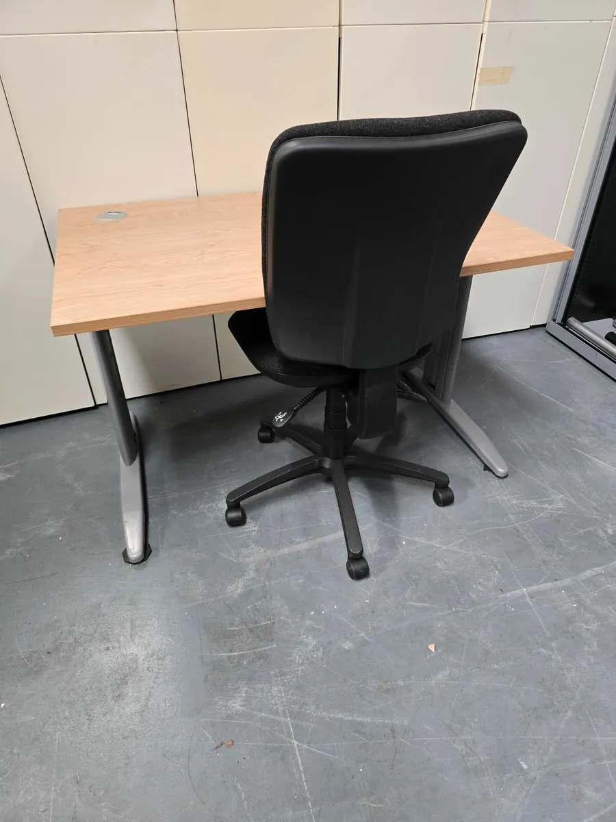 Second hand office desks - Image 4