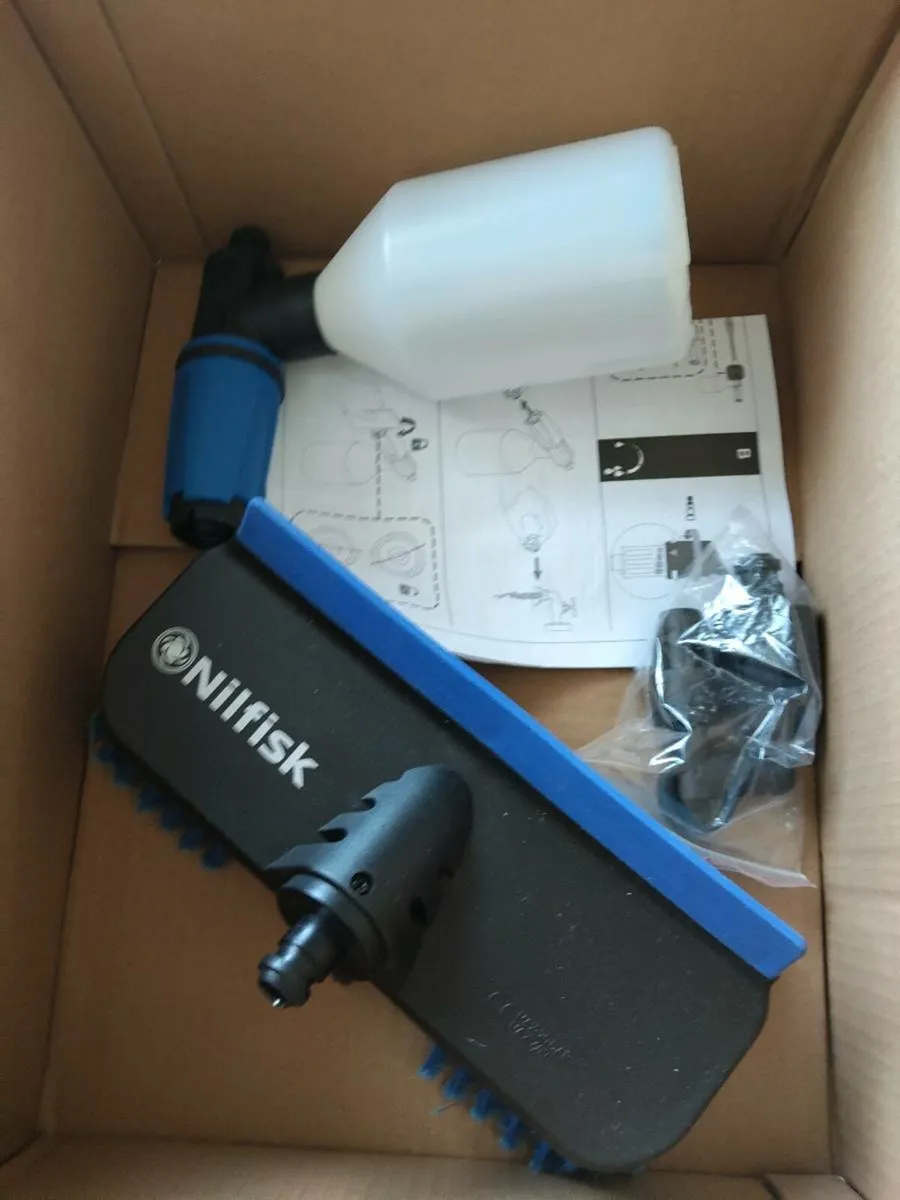 Nilfisk click &, clean car kit - Image 3