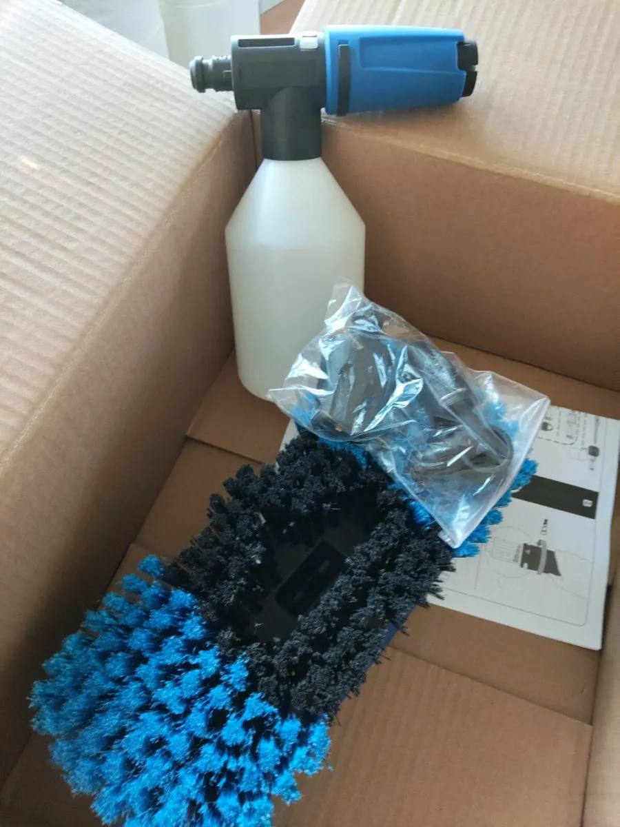 Nilfisk click &, clean car kit - Image 4