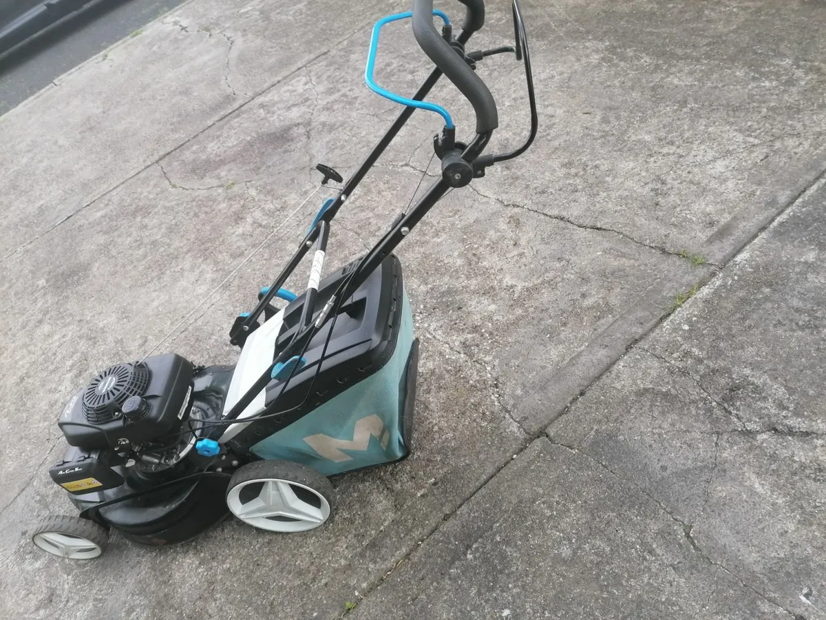Honda engine Lawnmower - Image 3