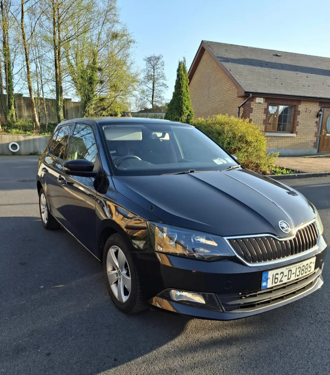 162 Skoda Fabia 1.0 petrol - Image 2