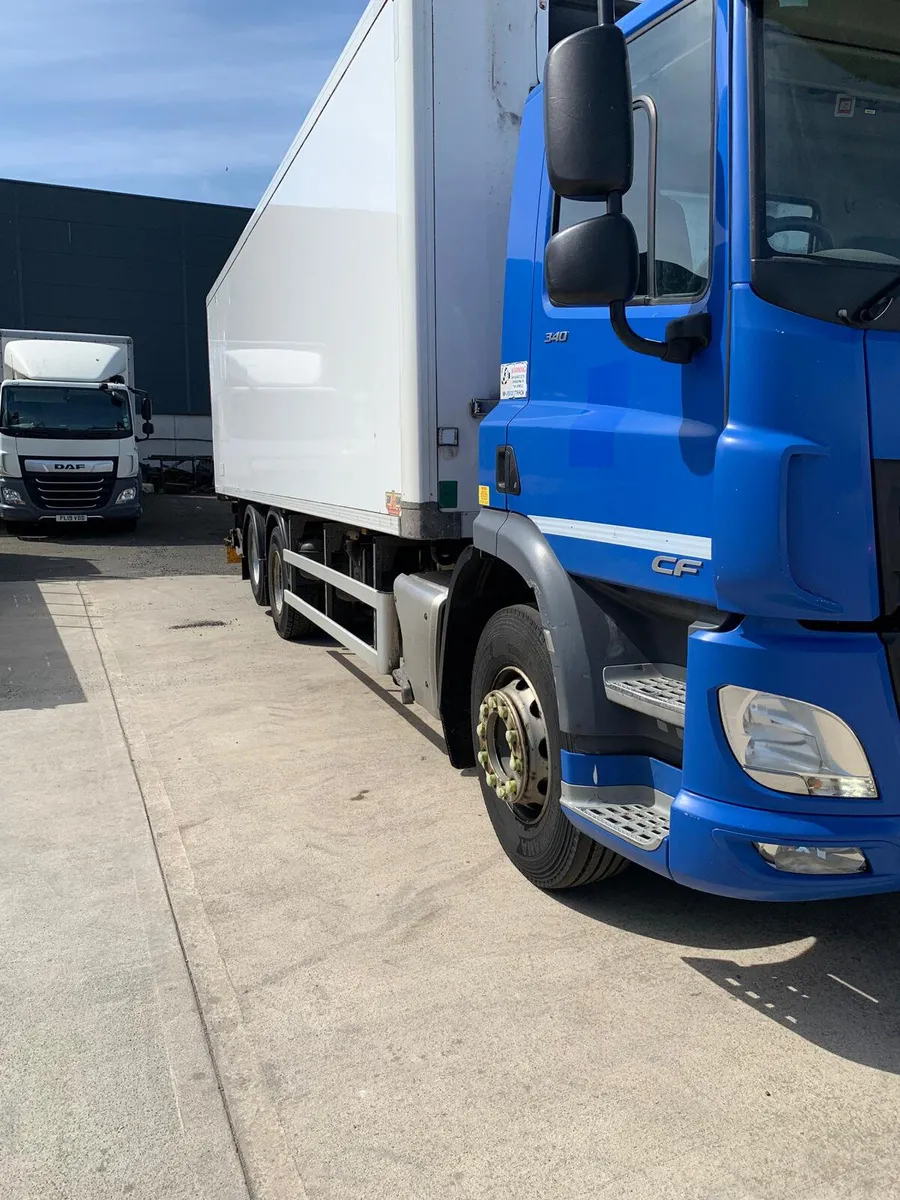 FEBRUARY 2018 DAF CF 340 26 TONNE - Image 3