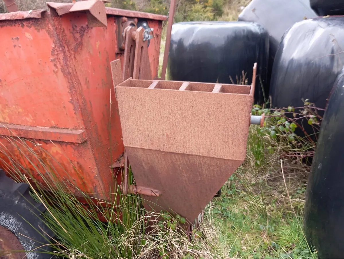 Turf hopper - Image 2