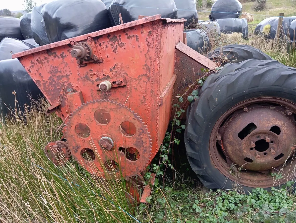 Turf hopper - Image 4