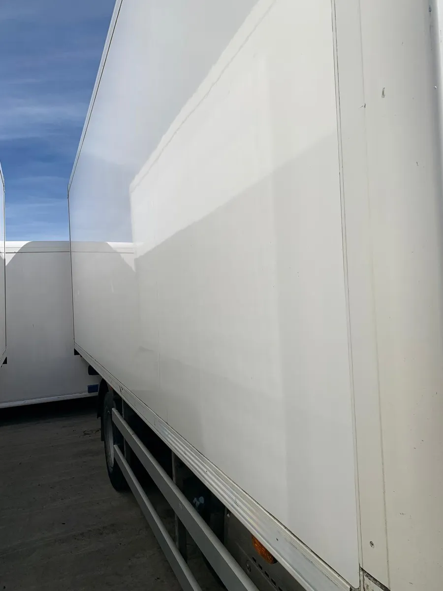 DECEMBER 2016 DAF LF 55 210 16 TONNE - Image 4