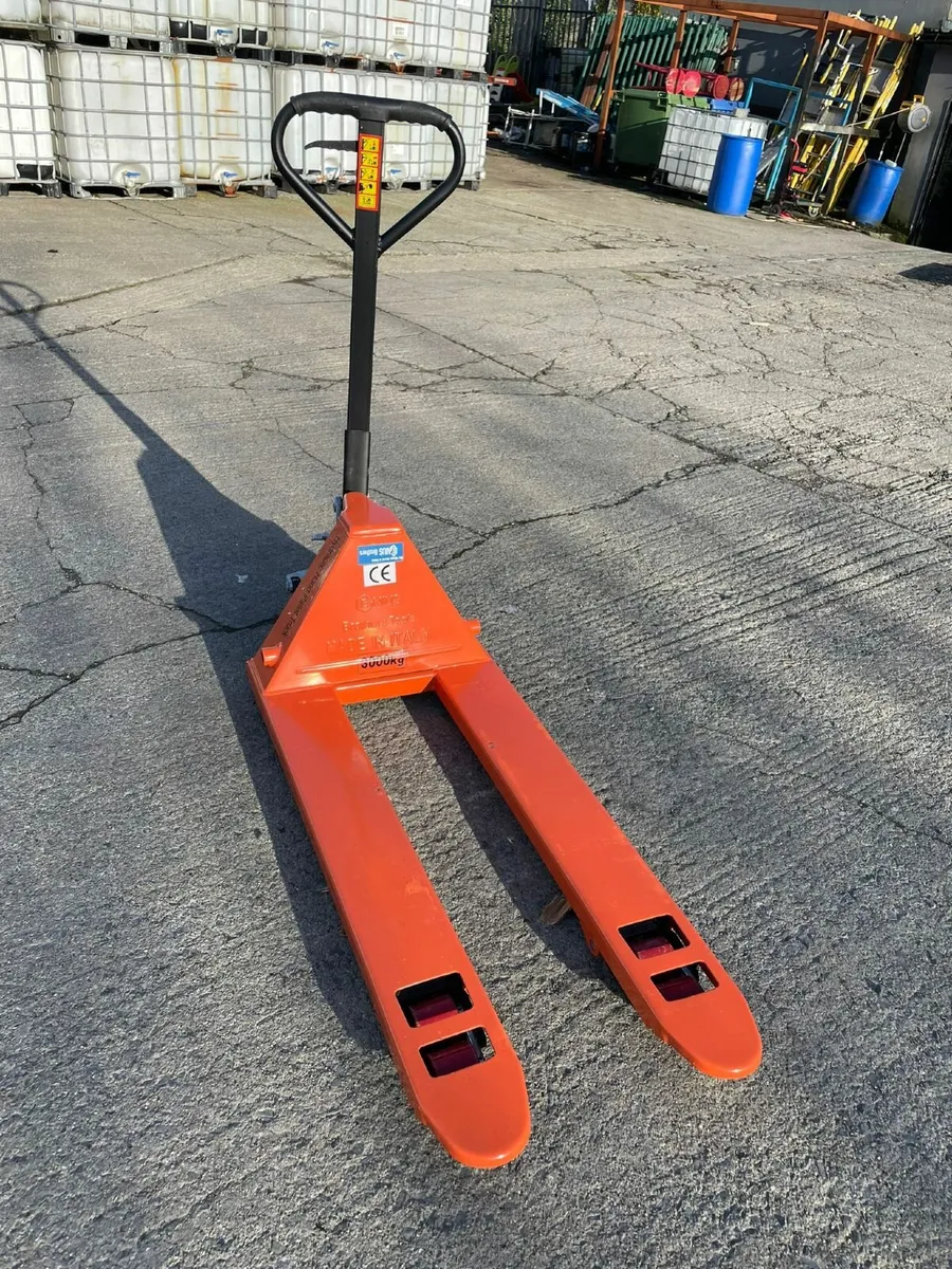 HEAVY-DUTY HYDRAULIC HAND PALLET TRUCK - Image 4