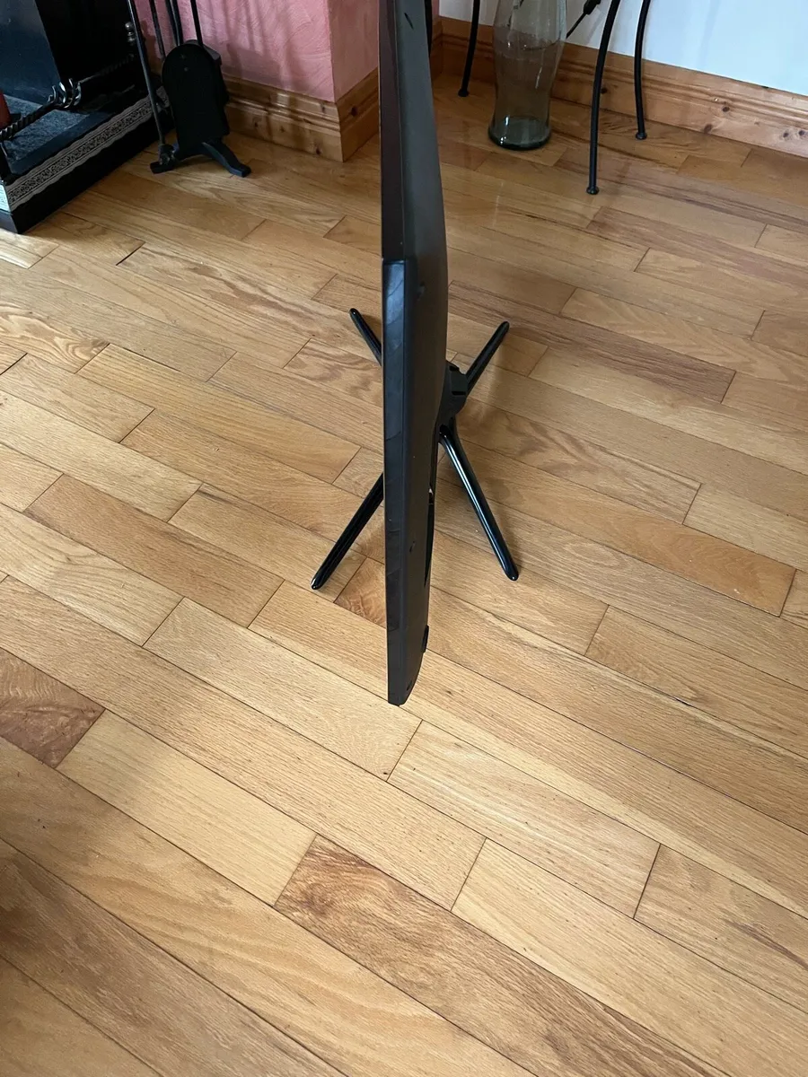 Samsung 40 inch tv - Image 4