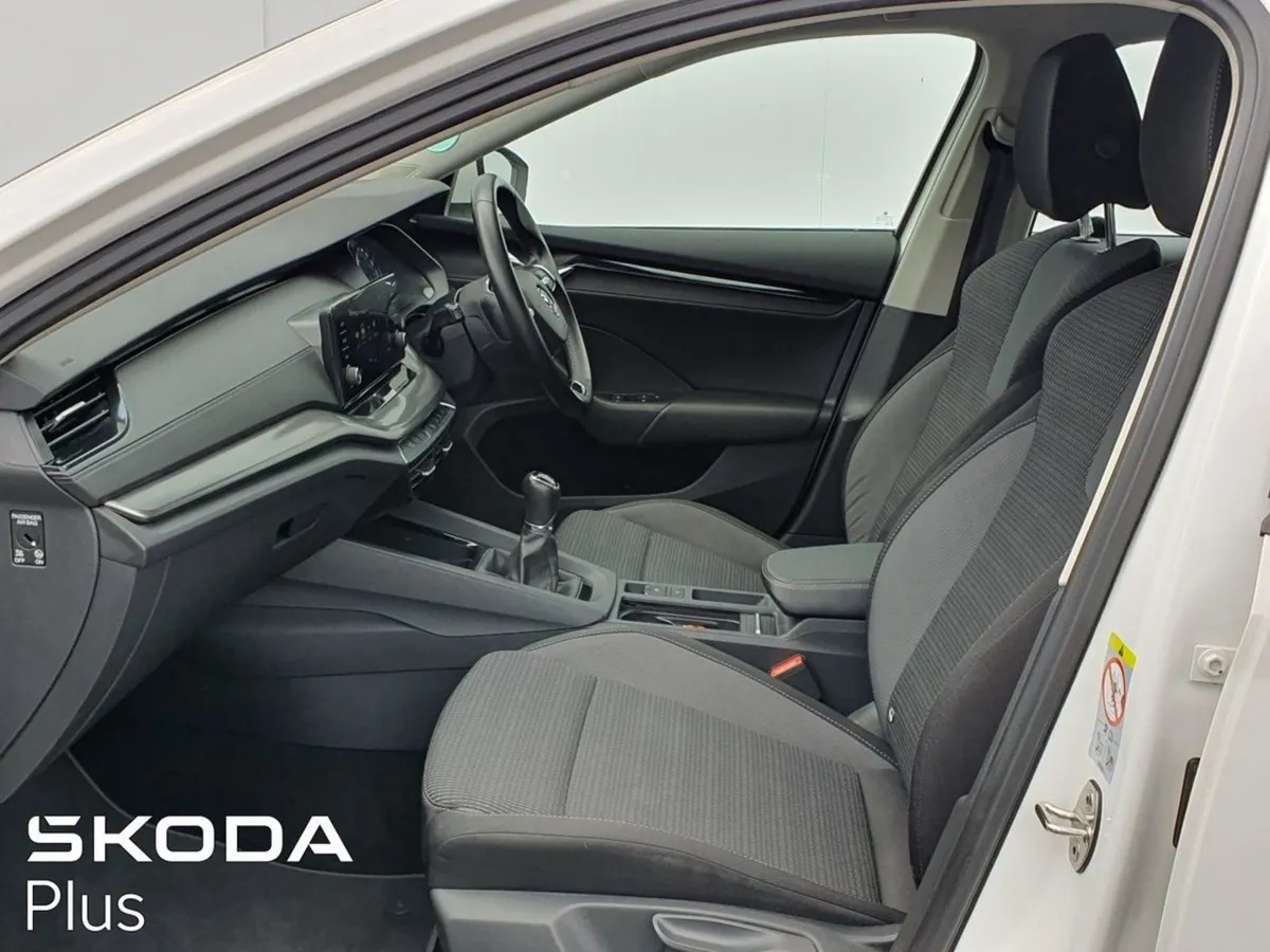 Skoda Octavia Octavia AMB 2.0tdi 115HP - Image 4