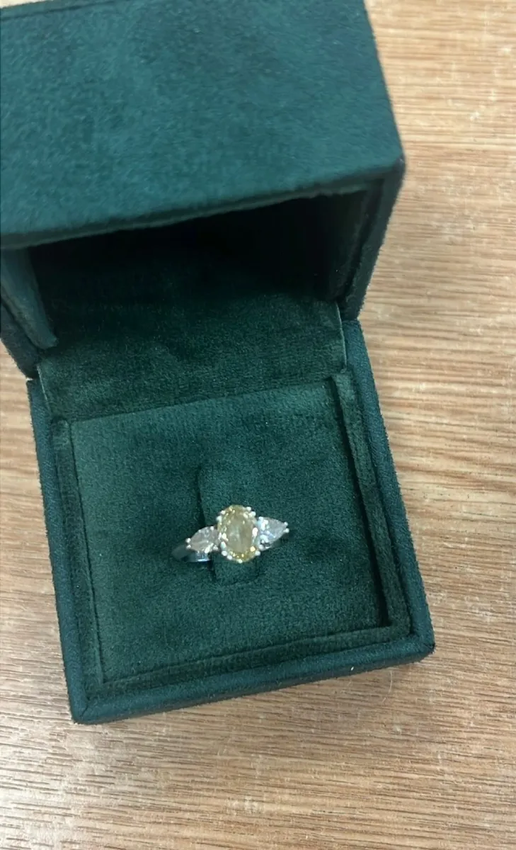 Jewellery, Diamonds, Gold, Gemstones - Image 1