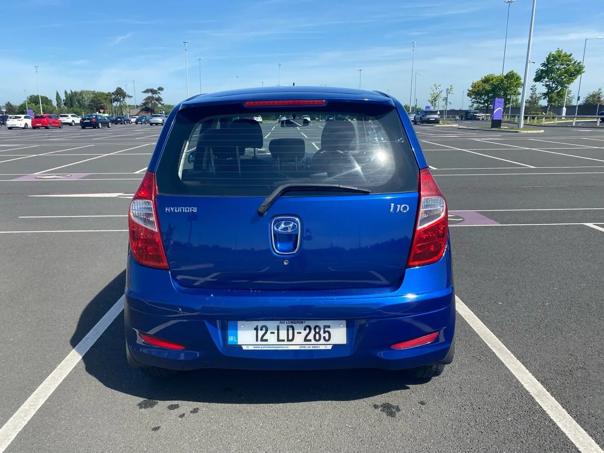 Hyundai i10 deluxe edition *price negotiable* - Image 3
