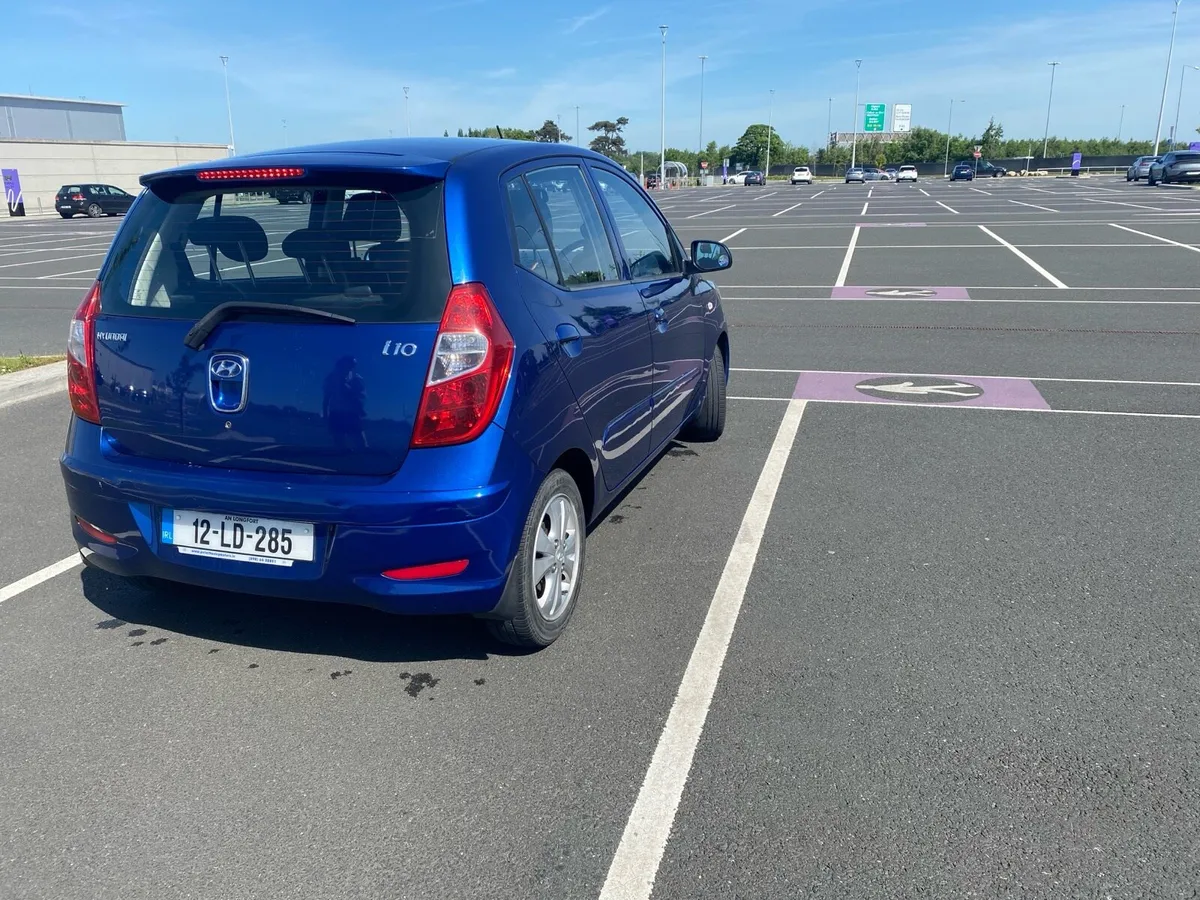 Hyundai i10 deluxe edition *price negotiable* - Image 4