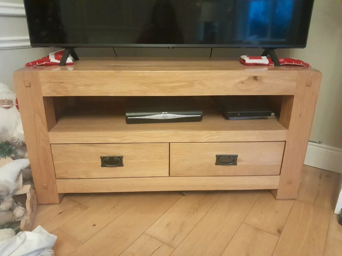 Solid oak tv unit - Image 3
