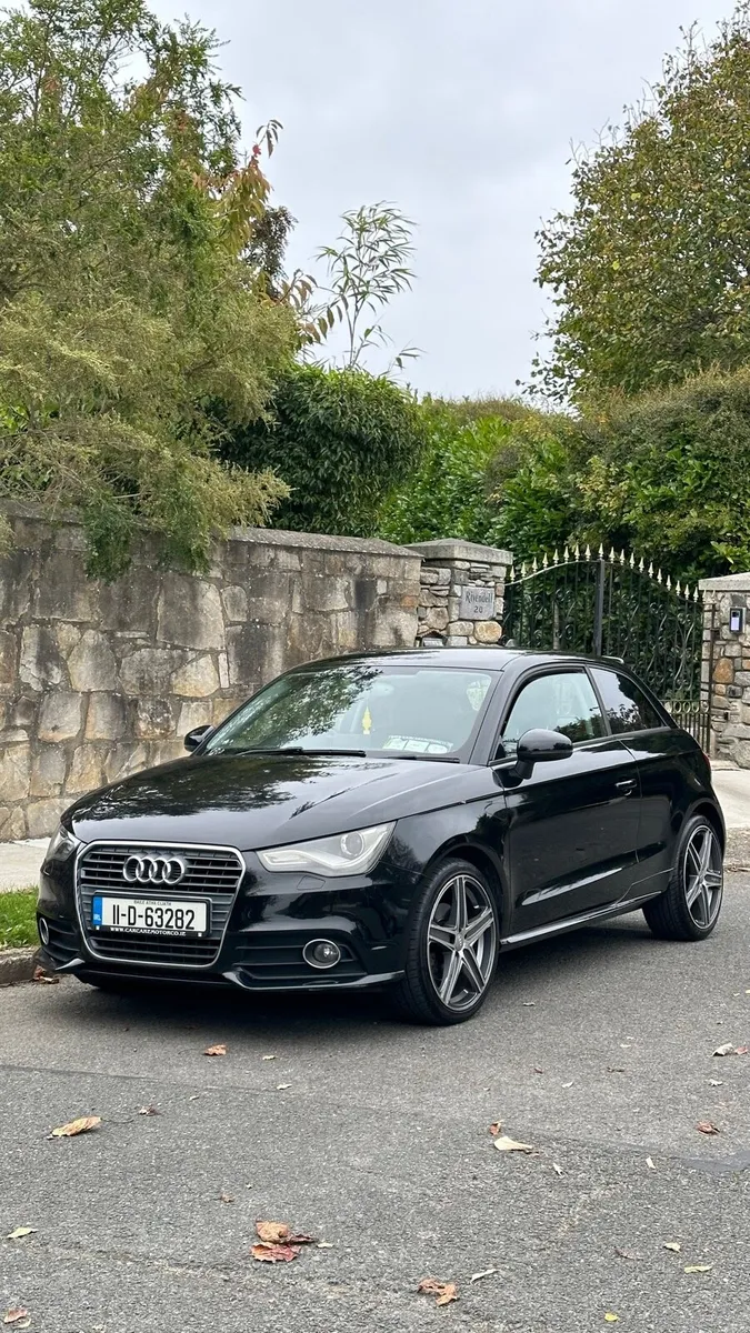 Audi A1 TFSI S-Tronic 2011 - Image 2